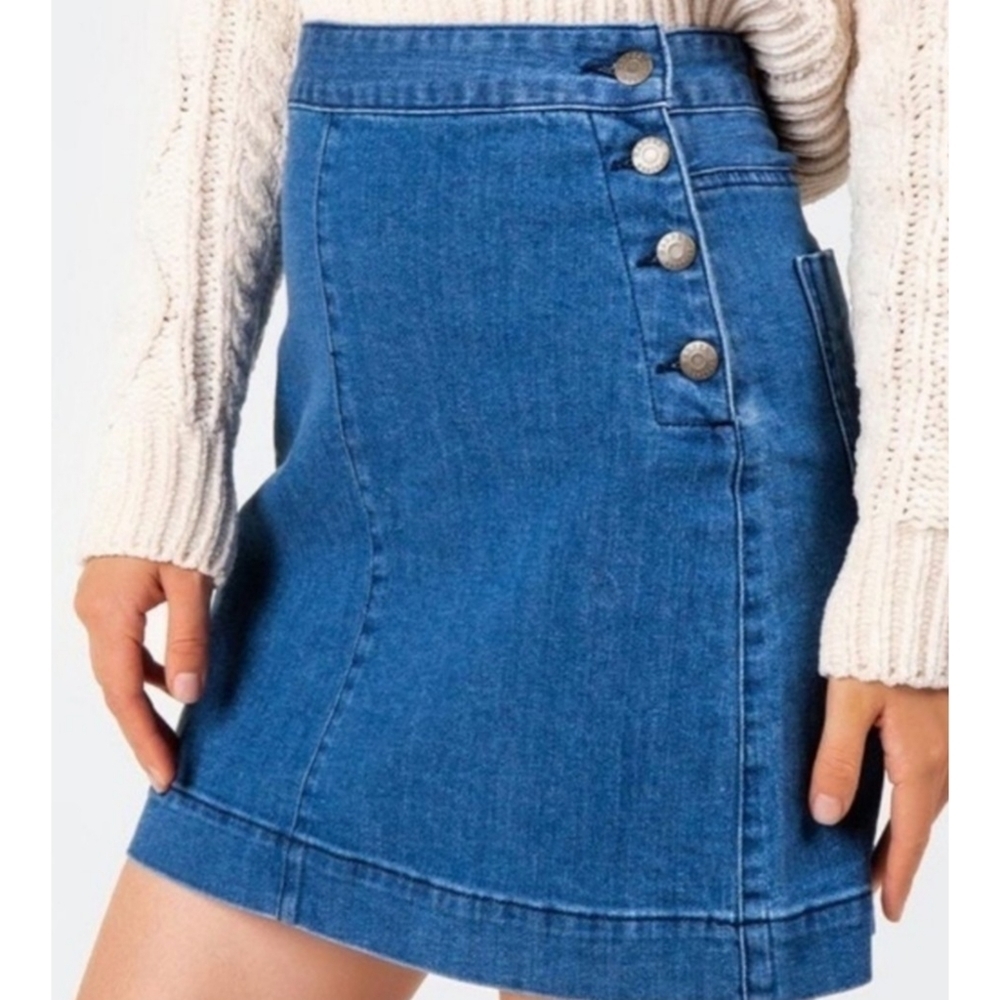 Francesca's Harper Heritage Side Button Mini Jean skirt Blue Size S